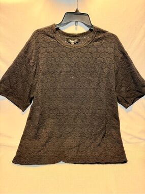 Novamen Textured Short Sleeve Open Knit Top - Black. Size Large
